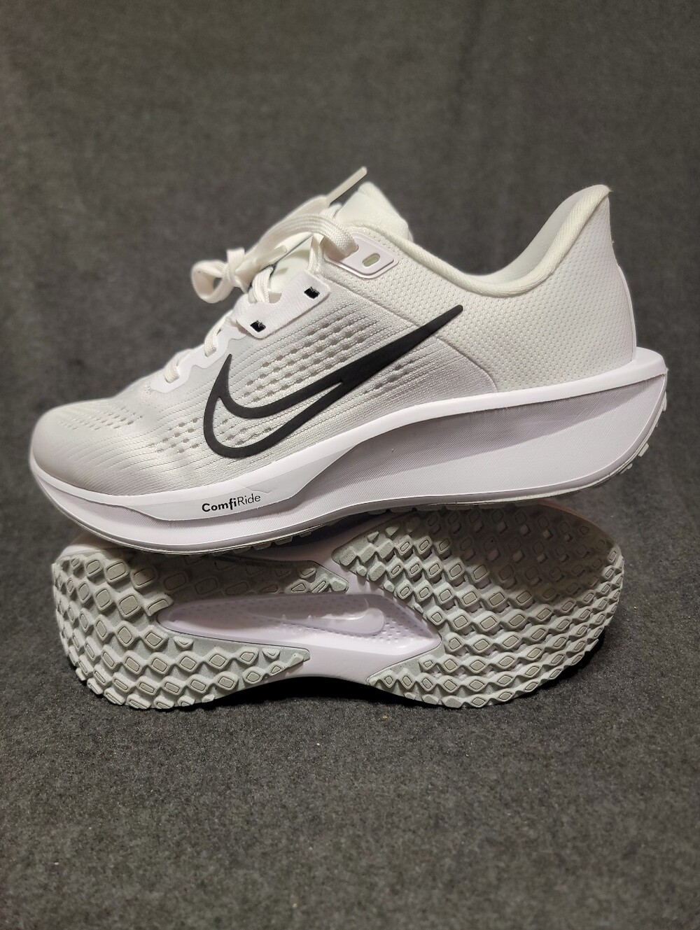 Nike Quest 6 Road Running Shoes